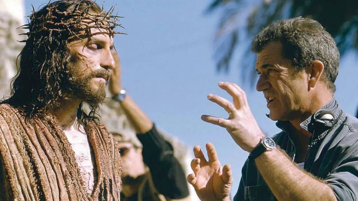 Jim Caviezel y Mel Gibson en el rodaje de La pasión de Cristo