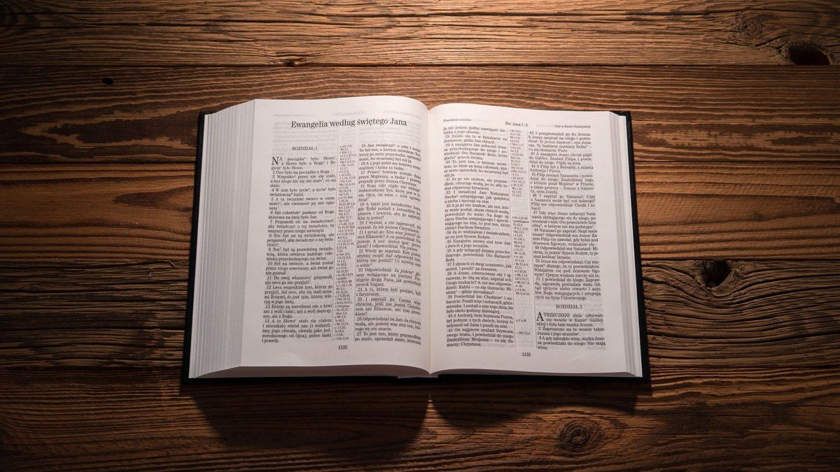 Cuatro razones para fiarte de la Biblia | La Semilla