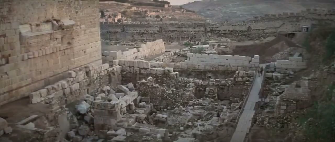 Excavaciones arqueológicas de Meguido en la película La Profecía