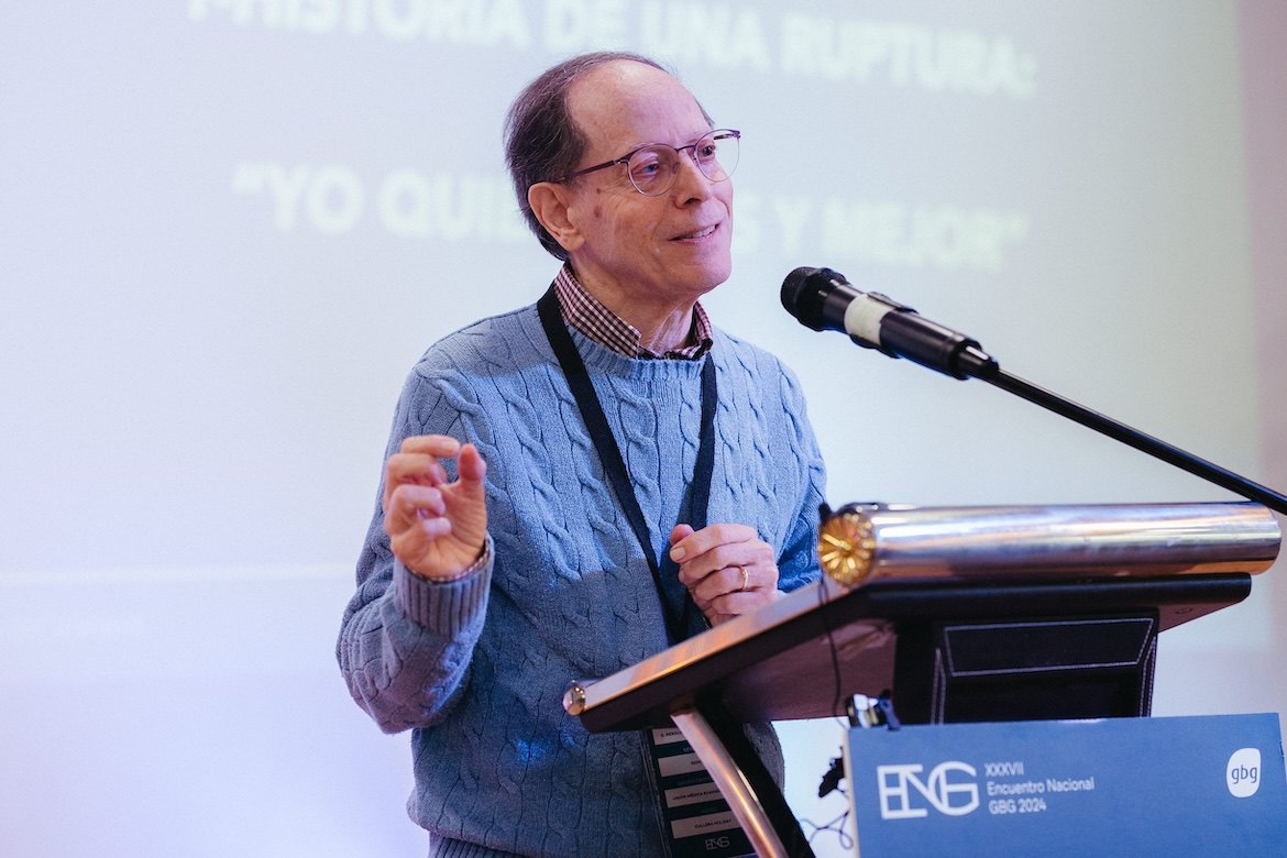 Pablo Martínez en el atril del Encuentro Nacional GBG 2024