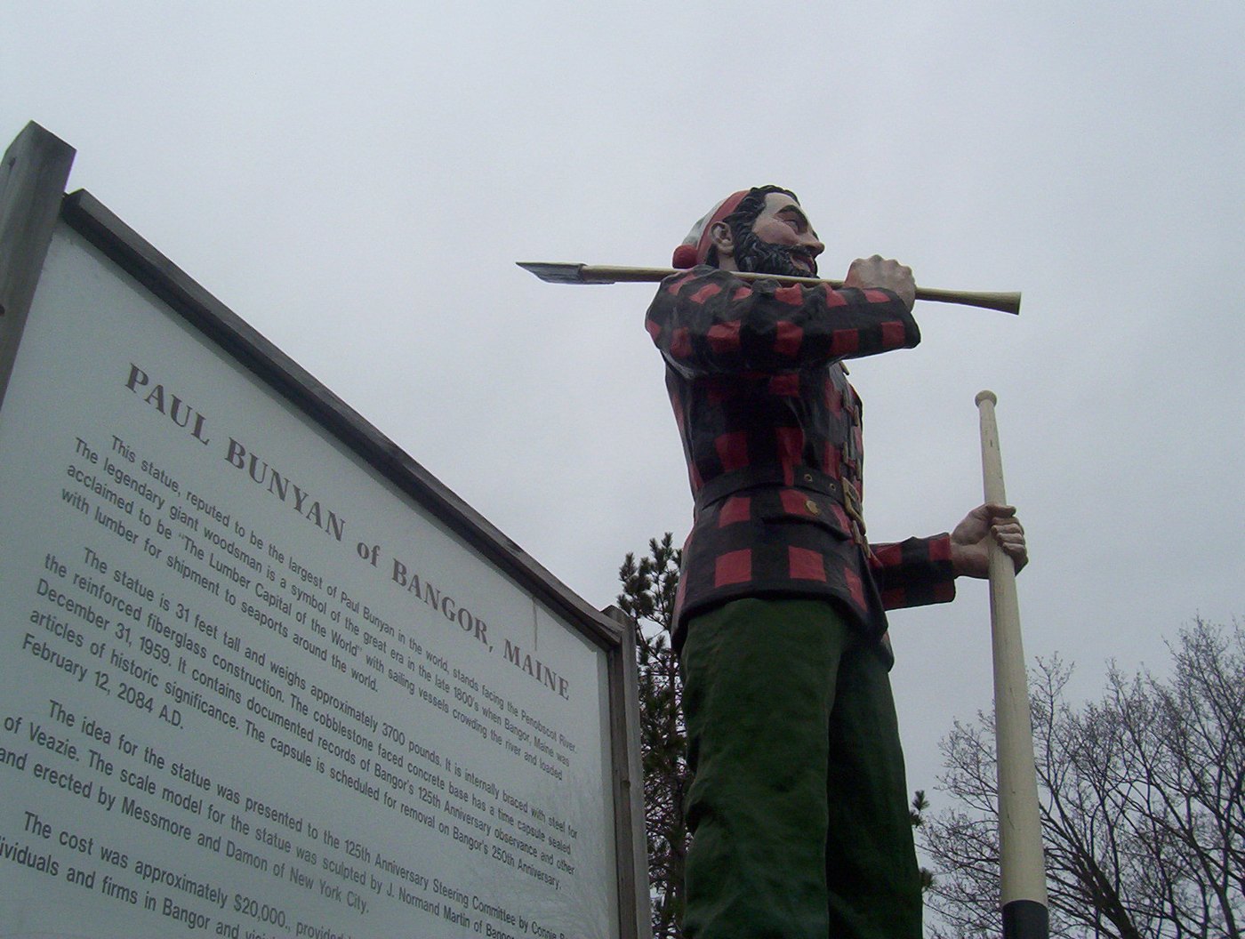 Estatua de Paul Bunyan en Bangor, Maine